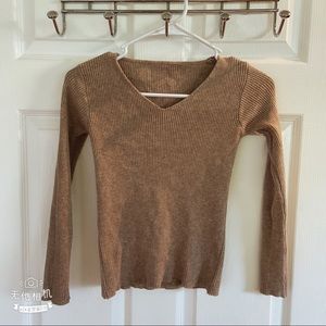 Very nice color sweather long sleeve